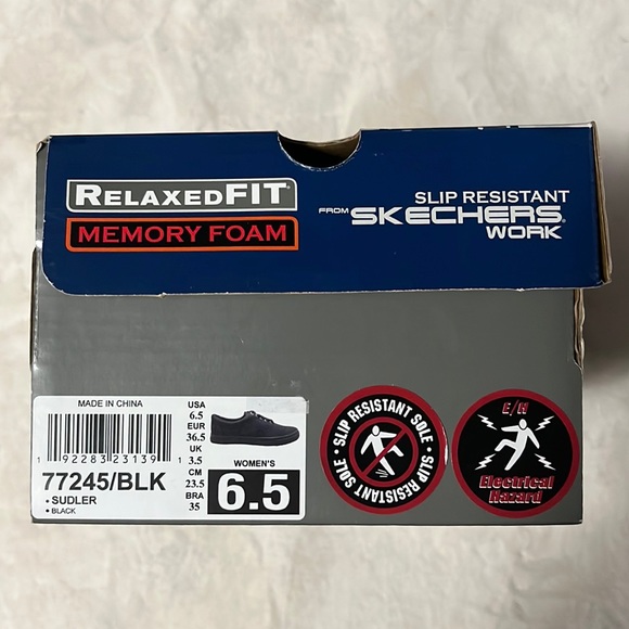 BRAND NEW Skechers shoes - Picture 1 of 6